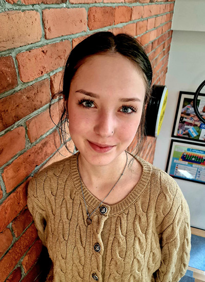 Alicja-Madej-hello-yellow